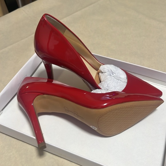 NWT Jessica Simpson Red patent leather Pumps - Picture 2 of 4